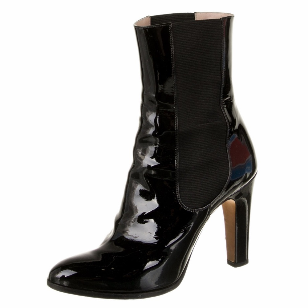 CHANEL Black Patent Leather Ankle Booties with Gold CC Logo - Picture 4 of 4